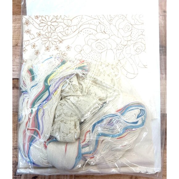 Colonial Bouquet Candlewicking Kit 80210 26" X 10" 100% Cotton Thread/Fabric & I - Picture 4 of 4